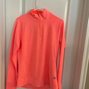 NWOT women’s Reebok quarter zip